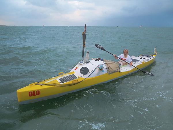 Aleksander Doba kayaking